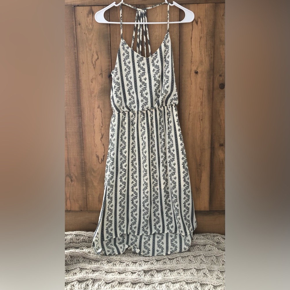 Women’s black and cream midi dress